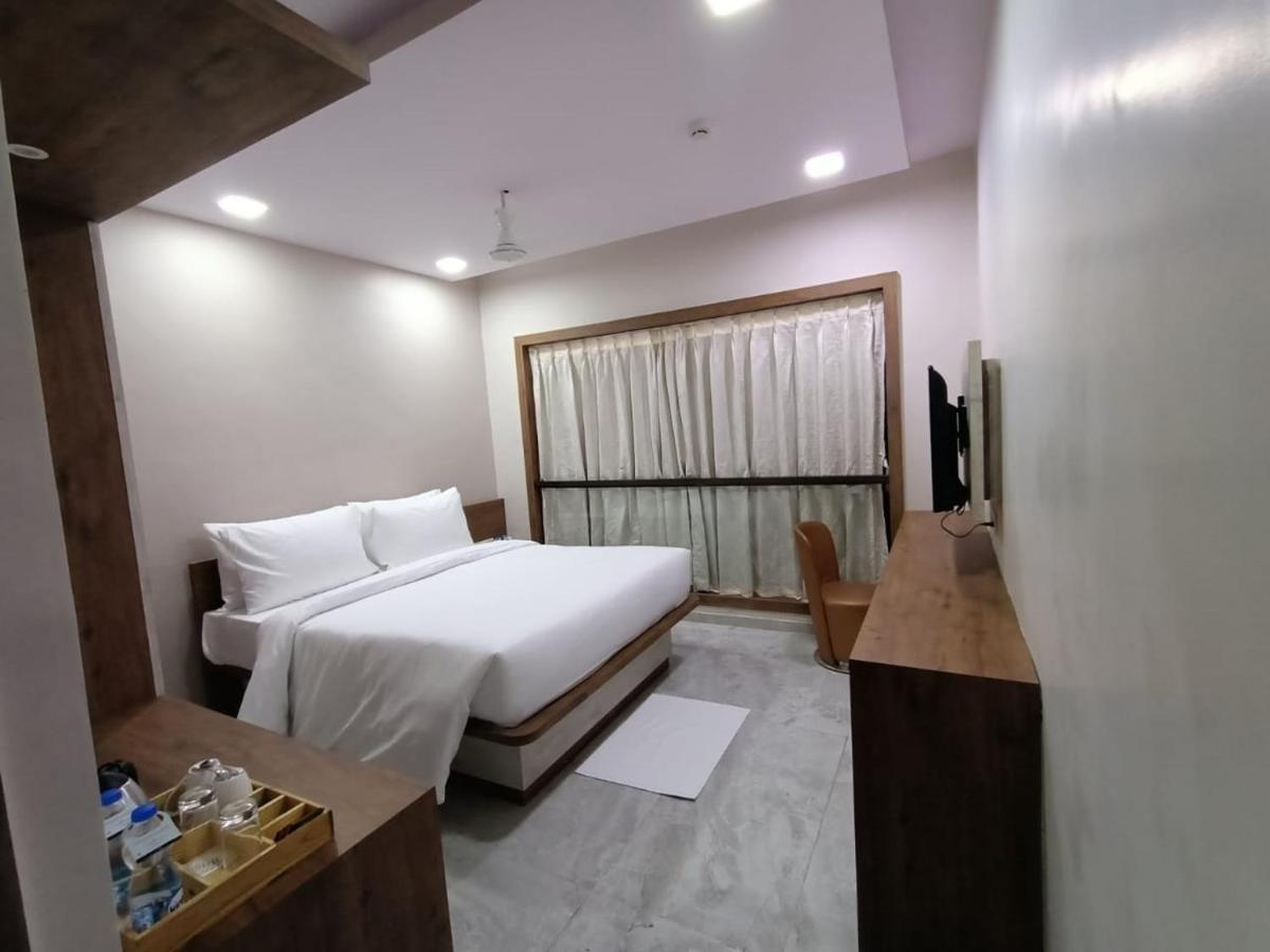 Nest Beacon Resort Daman Exterior foto